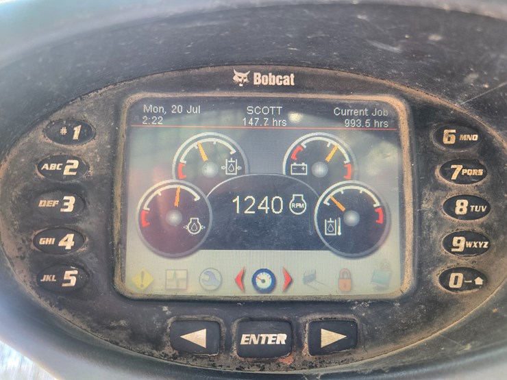 2010-bobcat-t650-image-46