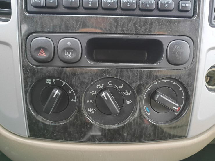 2005-mercury-mariner-image-42