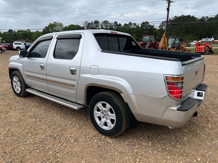 2007-honda-ridgeline-image-2