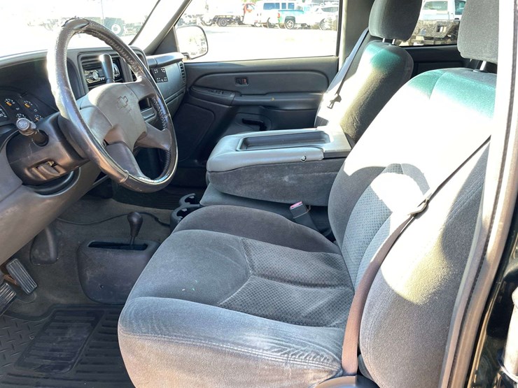 2005-chevrolet-silverado-1500-image-10