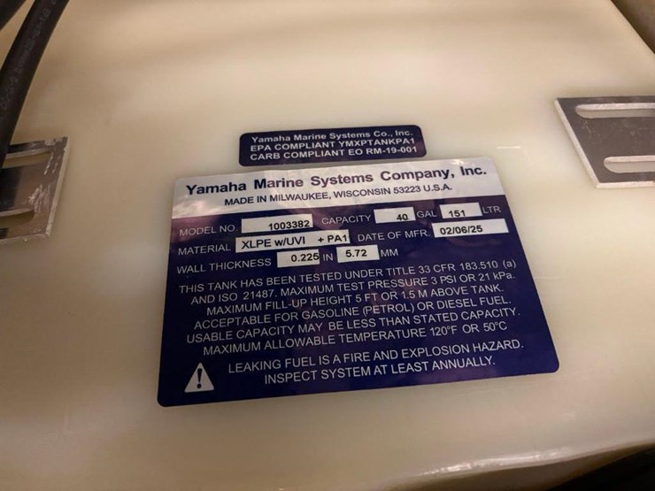 2025-g3-suncatcher-select-18c-pontoon-image-34