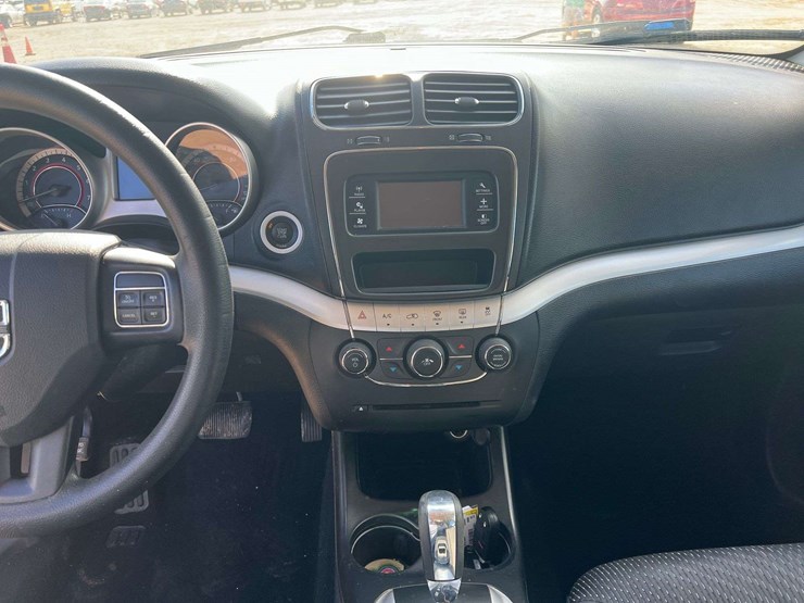 2016-dodge-journey-image-13