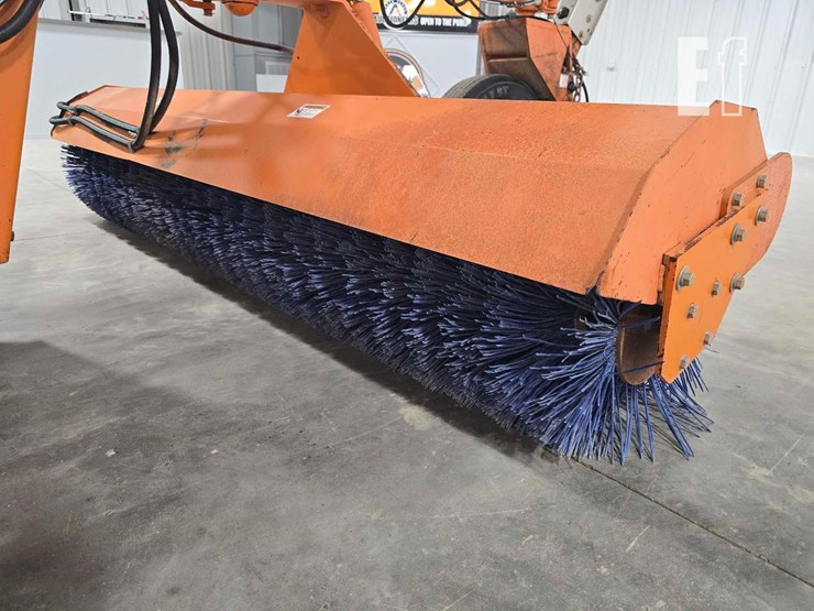 2019-broce-bw260-image-11