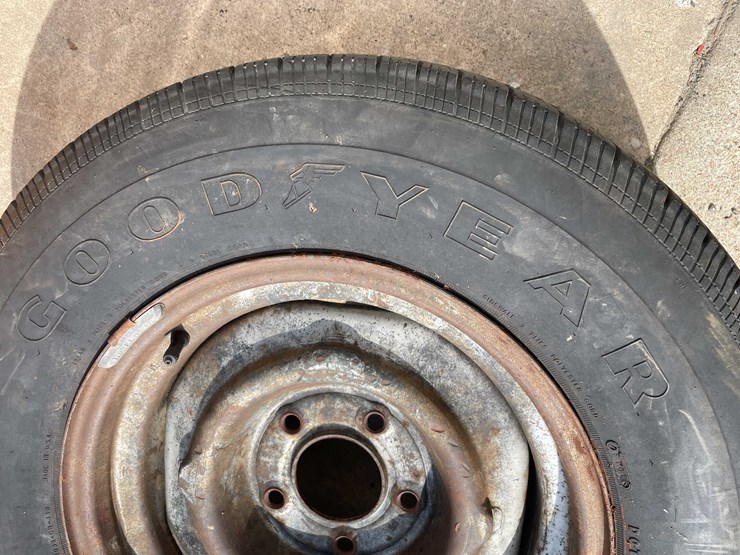 #7020-•-(2)-5-lug-15"-wheels-(o3)-image-9