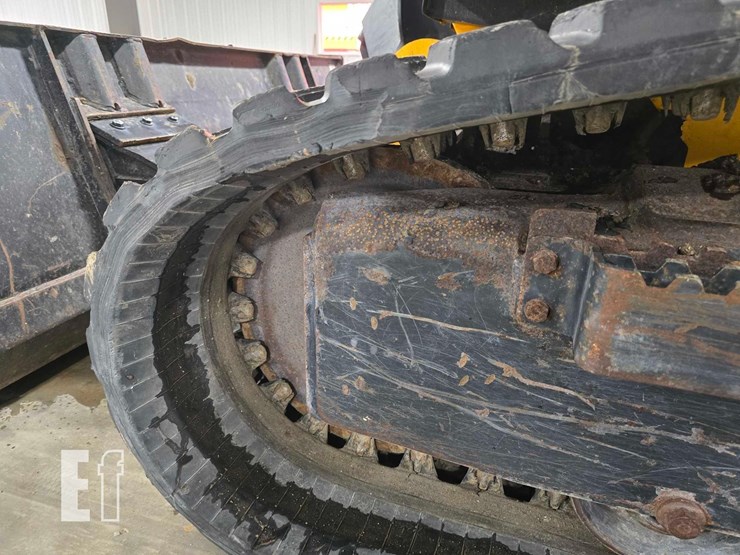 2021-jcb-3ts-8t-image-23