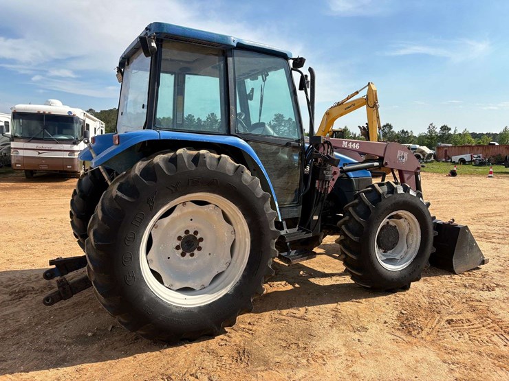 new-holland-7635-image-3