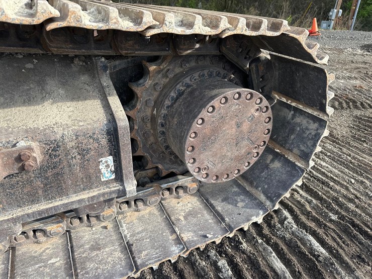 2019-deere-345g-lc-image-23