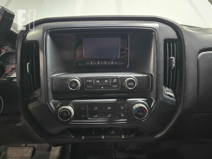 2015-chevrolet-silverado-1500-image-14