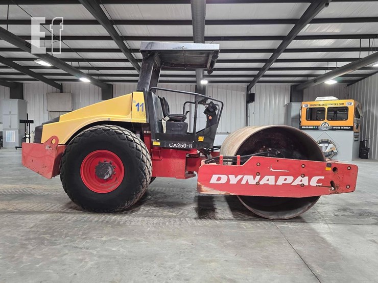 2011-dynapac-ca250d-ii-image-6