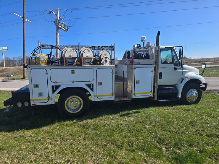 2008-international-durastar-4300-image-15