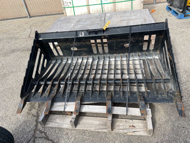 #7054-•-unused-heavy-duty-68"-skid-steer-rock-bucket-(o9)-image-1