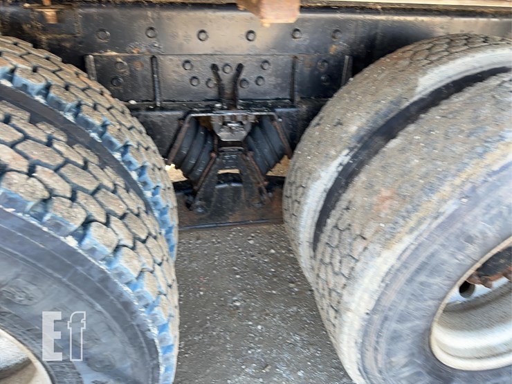 2002-kenworth-t800-image-12