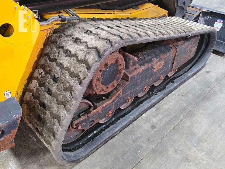 2020-jcb-3ts-8t-image-34