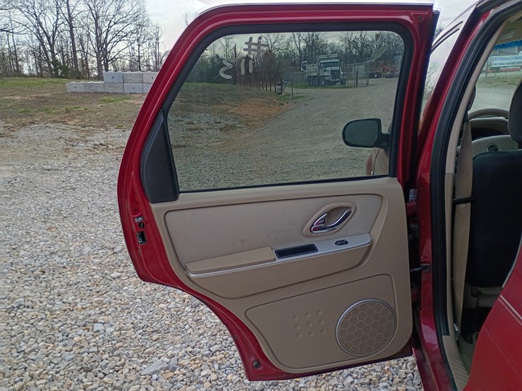 2005-mercury-mariner-image-53