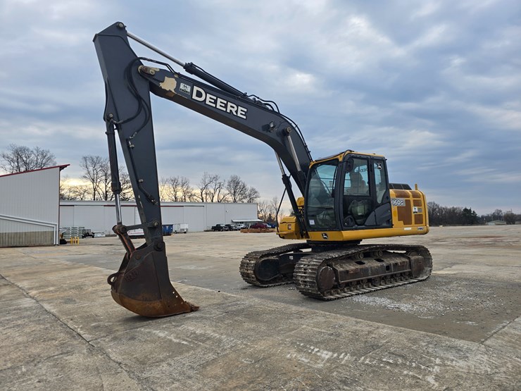 2014-deere-160g-lc-image-3