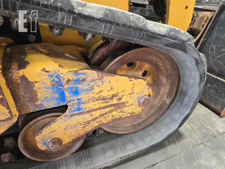 2023-caterpillar-259d3-image-34