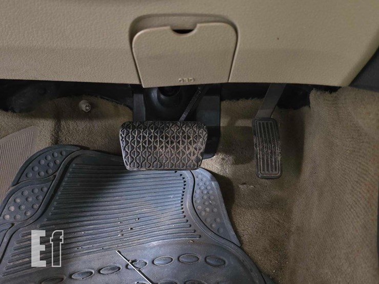 2010-ford-fusion-image-11