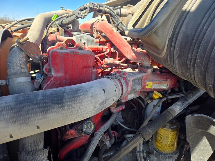 2014-international-prostar-image-30