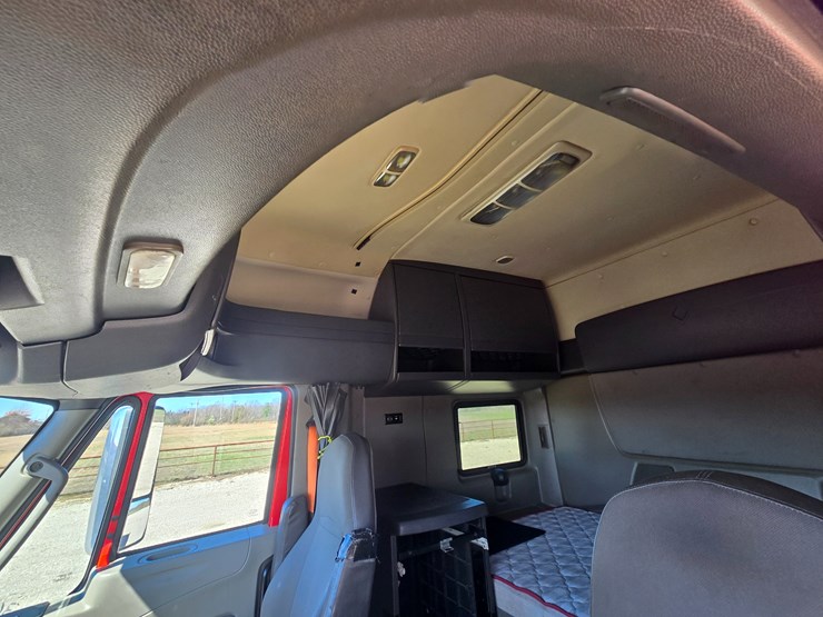 2014-international-prostar-image-56