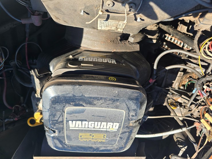 2008-argo-frontier-650-image-16