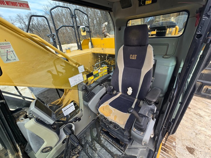 2013-caterpillar-324el-image-71