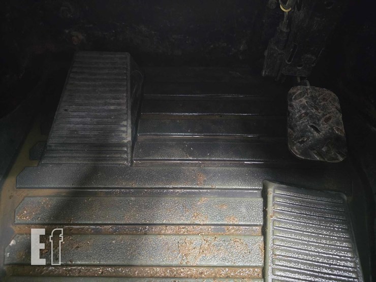 2020-caterpillar-289d3-image-13