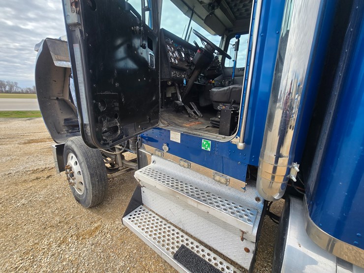 1999-kenworth-w900-image-54