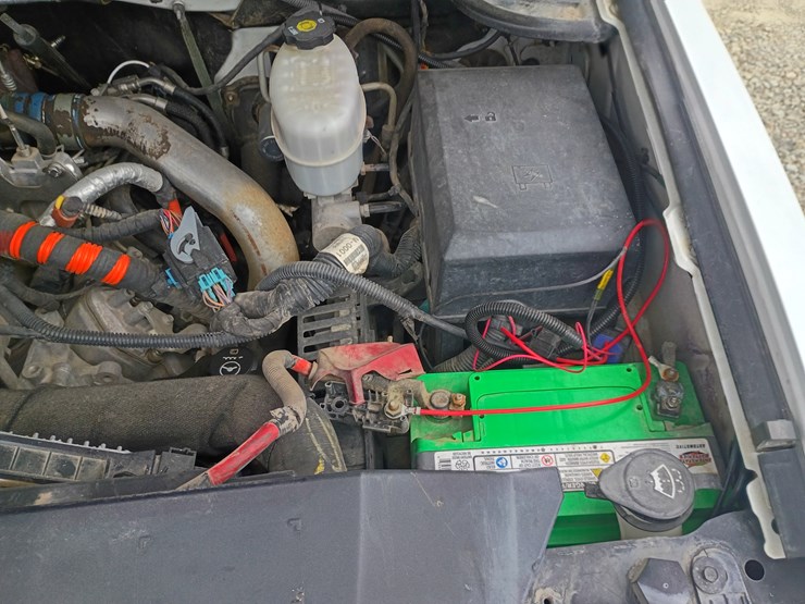 2013-chevrolet-2500-image-22