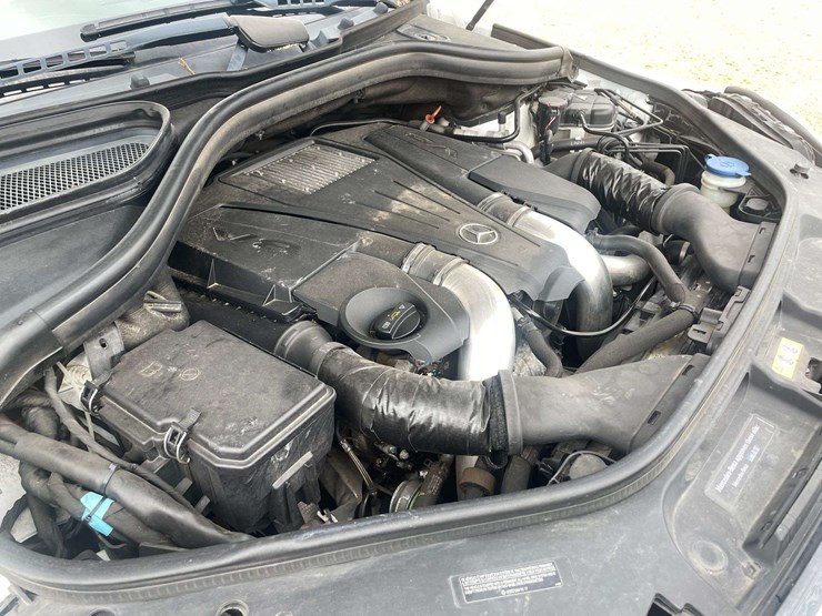 2014-mercedes-benz-gl450-image-8