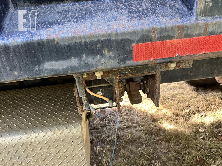 1991-freightliner-fld120-image-30