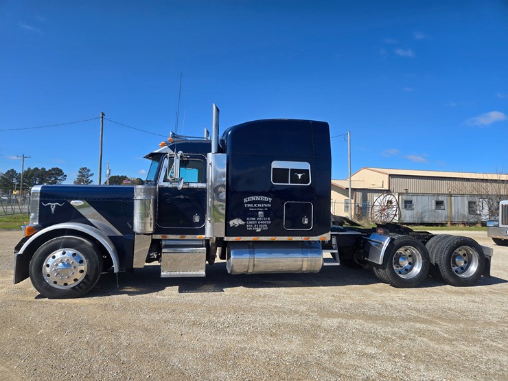 2005-peterbilt-379-image-7