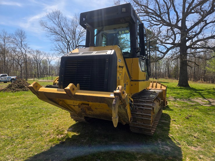 2014-caterpillar-953d-image-14