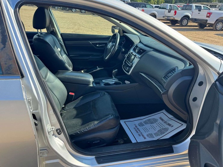 2018-nissan-altima-sl-4-door-sedan-(193,505-miles)-image-14