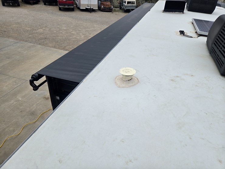 2020-ford-f550-image-137