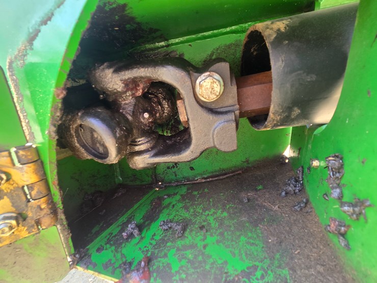 john-deere-630-image-40
