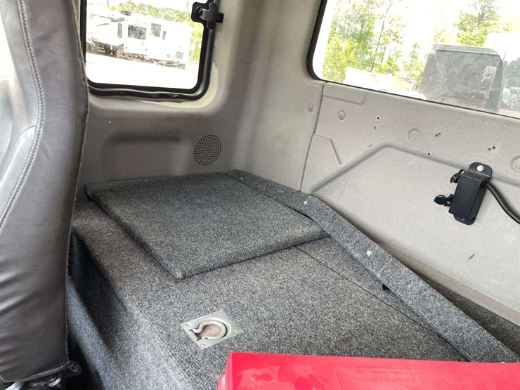 2013-international-durastar-4300-image-13