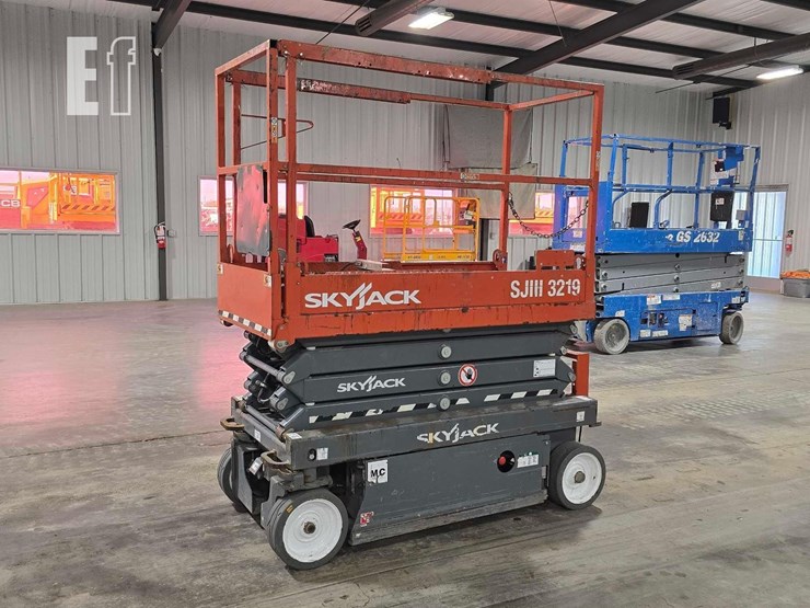 2018-skyjack-sjiii3219-image-1