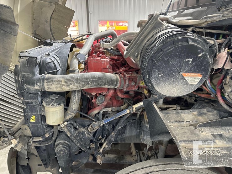 2017-international-prostar-image-24