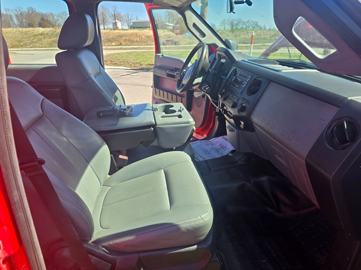 2016-ford-f550-image-56