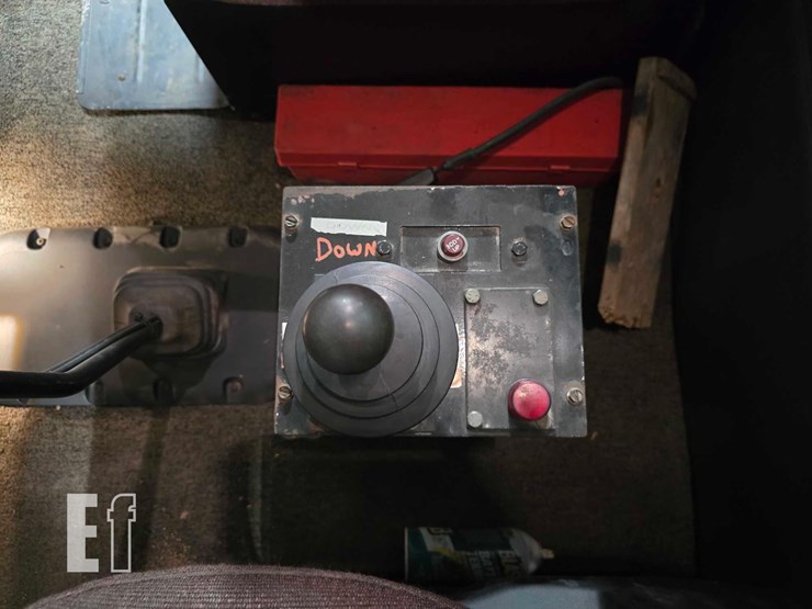 2016-peterbilt-579-image-16