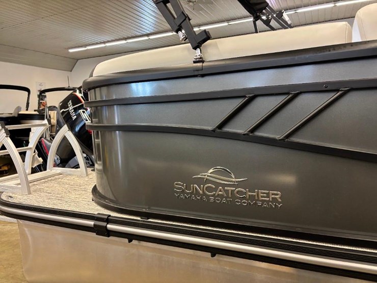 2025-g3-suncatcher-select-20rc-pontoon-image-7