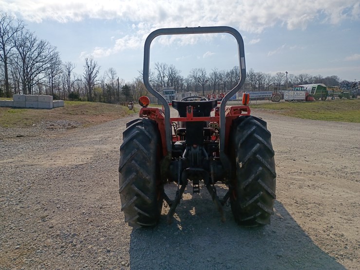 2001-kubota-l4300-image-7
