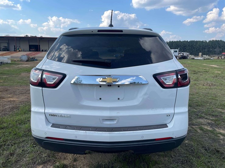 2017-chevrolet-traverse-image-6