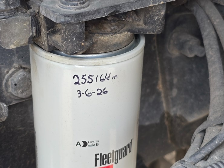 2017-peterbilt-348-image-36