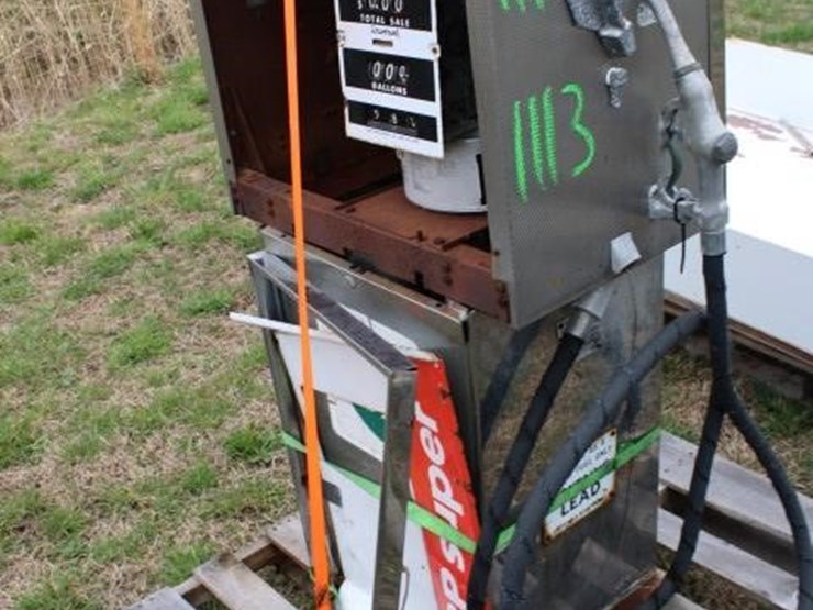 #1113-vintage-universal-gas-pump-model-sin2-poor-c-image-3