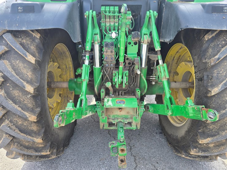 john-deere-6125r-image-32