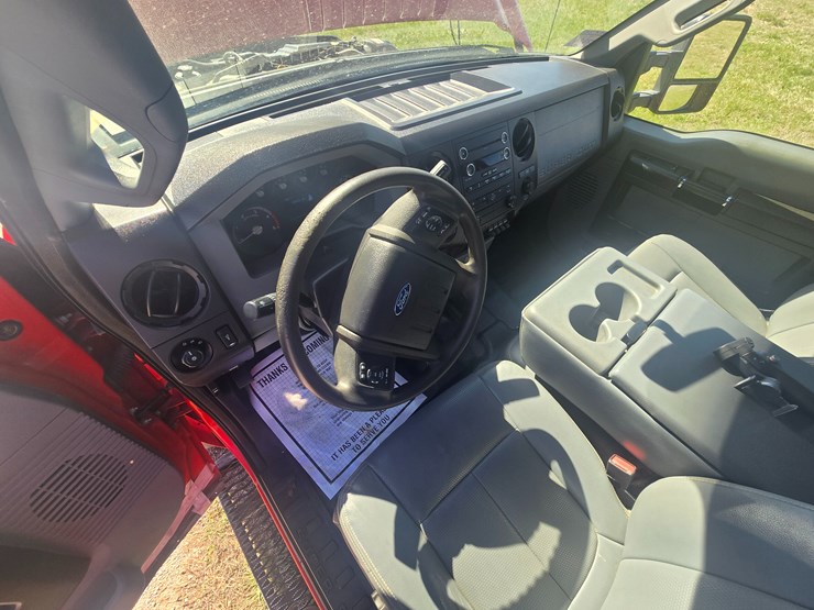 2016-ford-f550-image-34