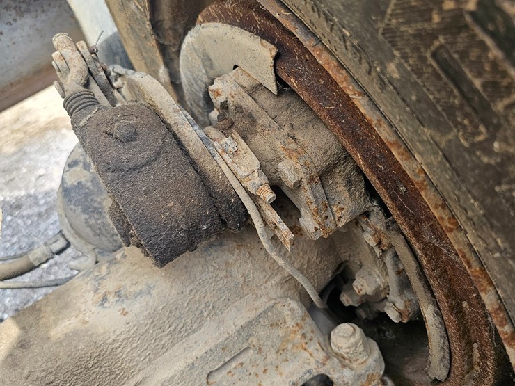 1998-mack-rd688s-image-97