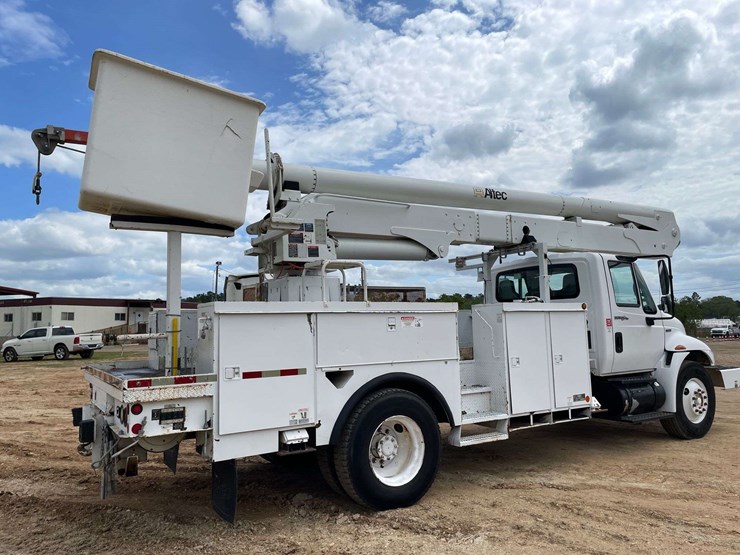 2008-international-durastar-4300-image-3