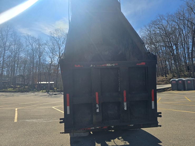 2001-sterling-l9500-image-29